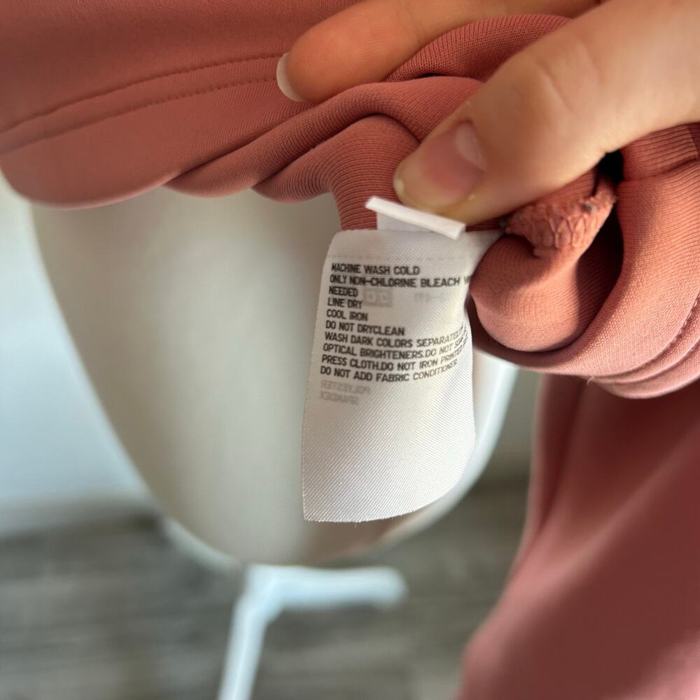 Uniqlo Pink Neoprene Bubble Sweatshirt Hoodie Size Small - Picture 5 of 6